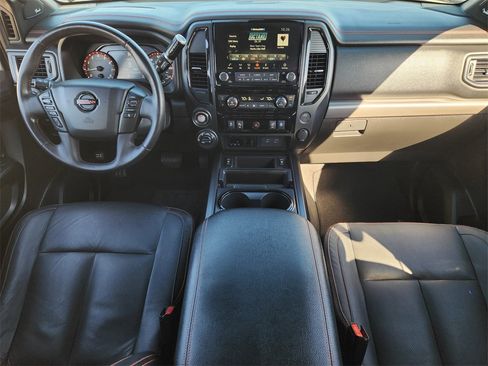 Used 2021 Nissan Titan PRO-4X w/ Pro-4x Convenience Package image 18