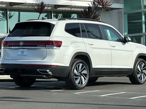 New 2026 Volkswagen Atlas SE FWD image 5