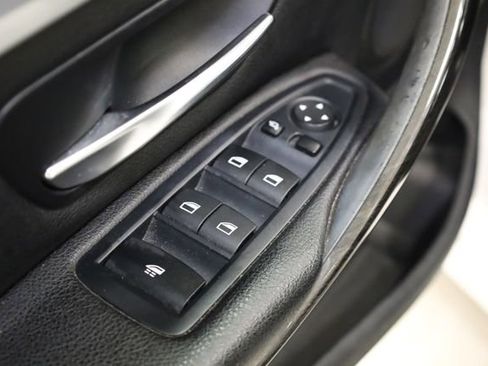 Used 2016 BMW 428i Convertible image 17