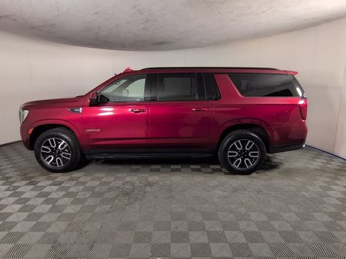 Used 2024 GMC Yukon XL AT4 w/ Technology Package AWD/4WD image 9