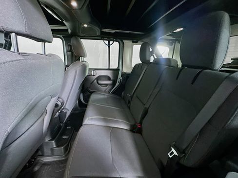 Used 2024 Jeep Wrangler Willys image 26