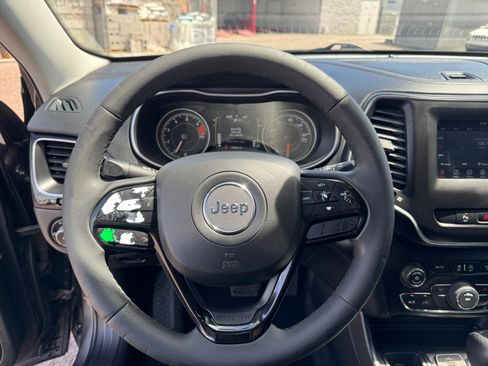 Used 2020 Jeep Cherokee Latitude Plus FWD image 13