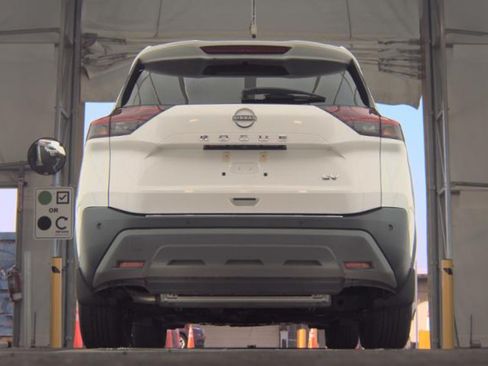 Used 2023 Nissan Rogue SV w/ SV Premium B Package FWD image 8