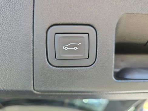Used 2025 Cadillac XT5 Premium Luxury FWD image 15