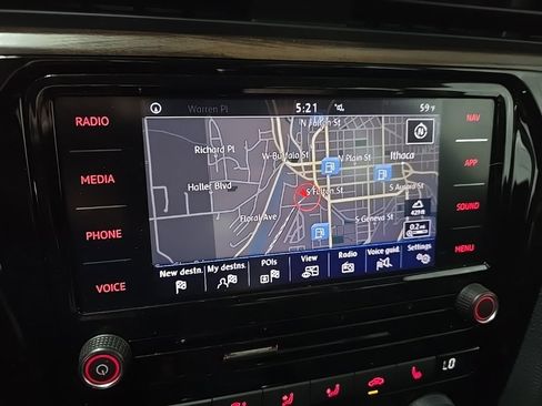 Used 2020 Volkswagen Passat 2.0T SEL image 25