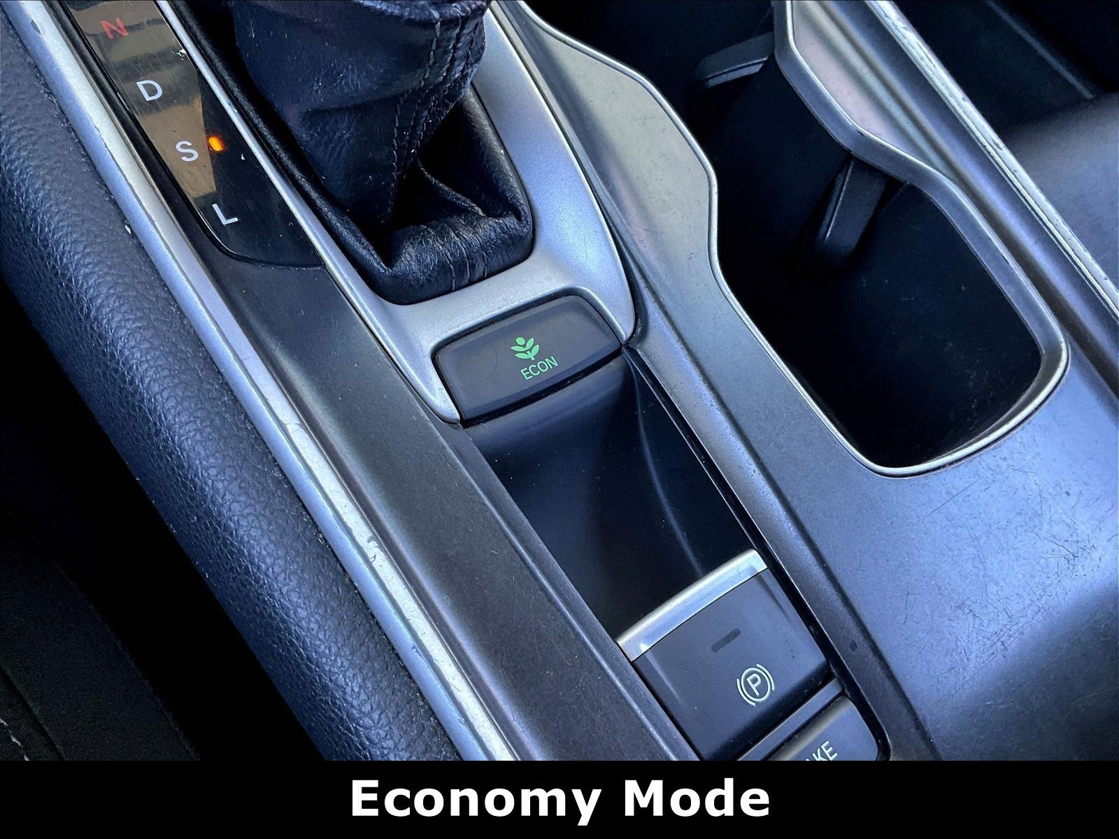 Used 2018 Honda Accord LX image 14