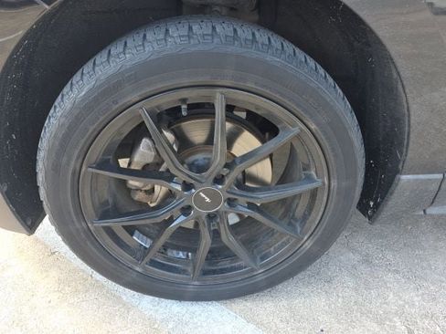 Used 2019 Chevrolet Equinox LT image 10