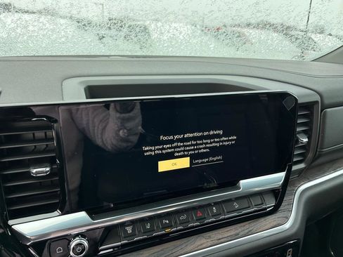 New 2026 GMC Sierra 2500 SLT w/ SLT Premium Package image 9