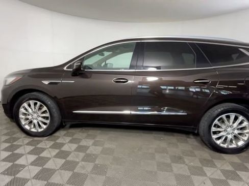 Used 2018 Buick Enclave Premium w/ Experience Buick Package FWD image 11