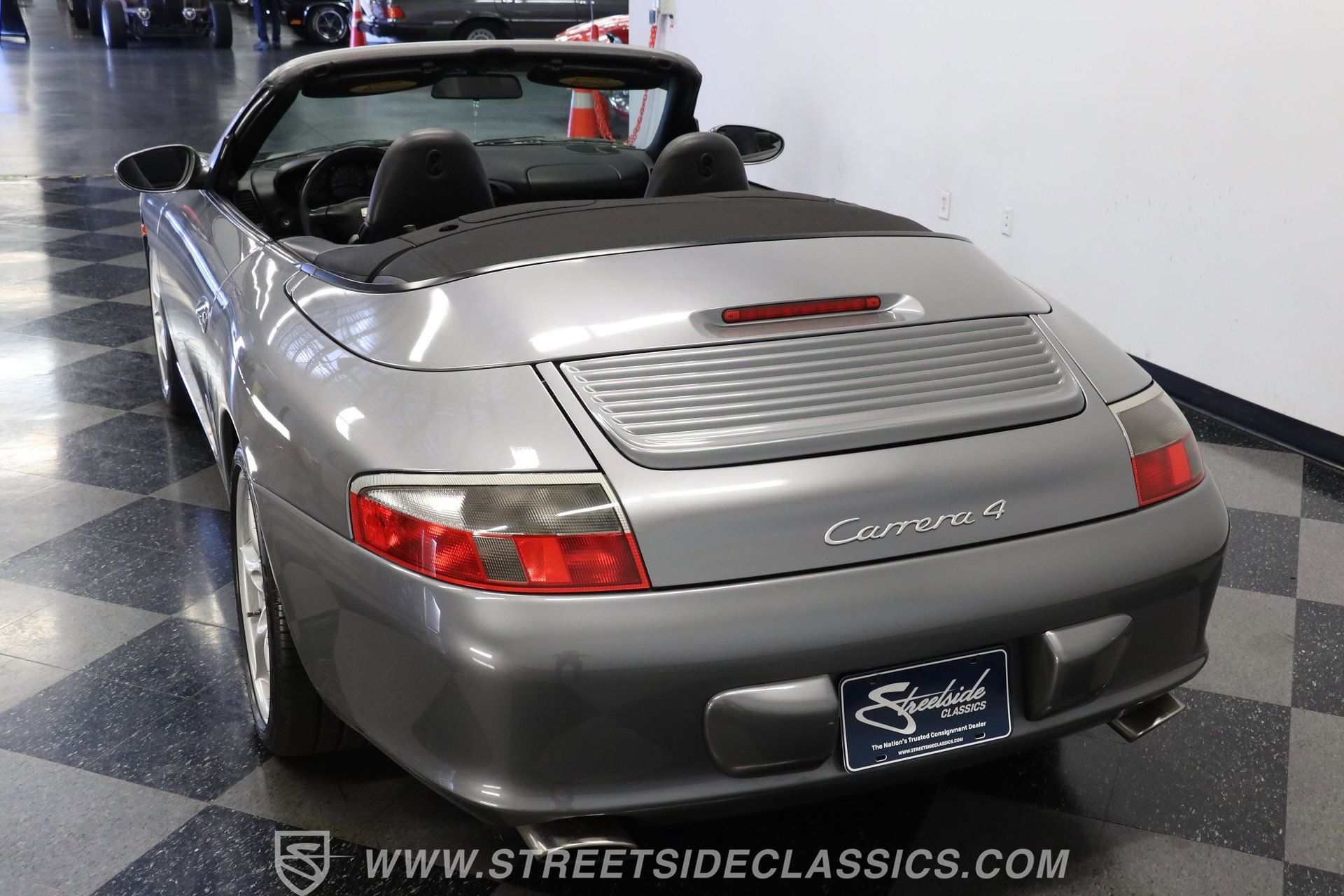Used 2002 Porsche 911 Carrera 4 AWD/4WD image 8