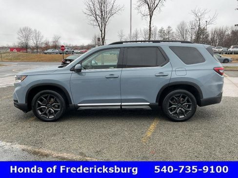 Certified 2024 Honda Pilot Touring image 3