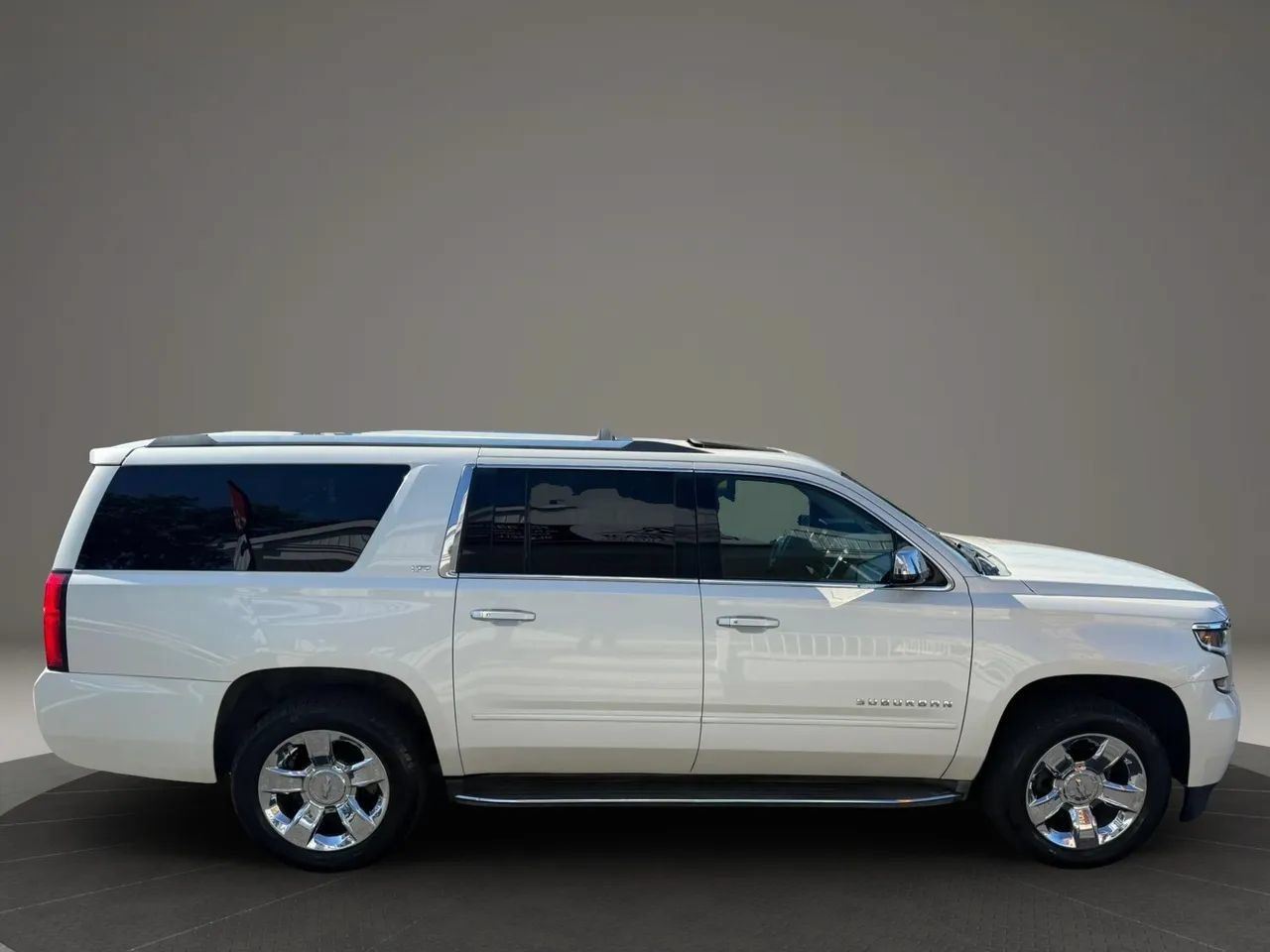 Used 2015 Chevrolet Suburban LTZ AWD/4WD image 6