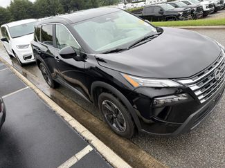 Used 2025 Nissan Rogue SV FWD video 2