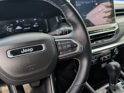 Used 2022 Jeep Compass High Altitude AWD/4WD image 19