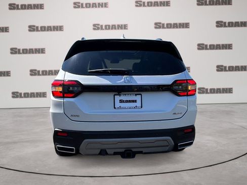 Used 2023 Honda Pilot Elite image 4