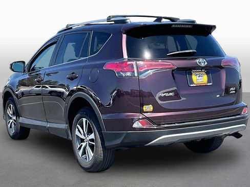Used 2018 Toyota RAV4 XLE AWD/4WD image 7