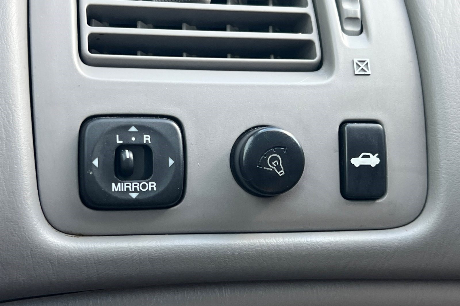 Used 2003 Toyota Avalon XL FWD image 20
