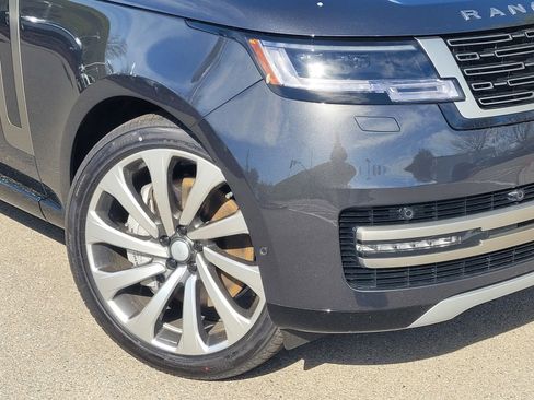 New 2025 Land Rover Range Rover SE AWD/4WD image 6