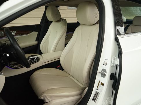 Used 2017 Mercedes-Benz E 300 image 3