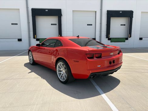 Used 2010 Chevrolet Camaro SS w/ RS Package RWD image 5
