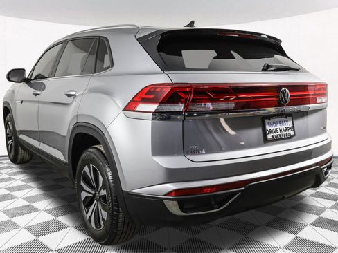 Used 2024 Volkswagen Atlas Cross Sport SE image 19