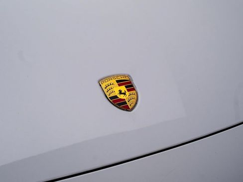 Used 2020 Porsche 911 Carrera 4S AWD/4WD image 5