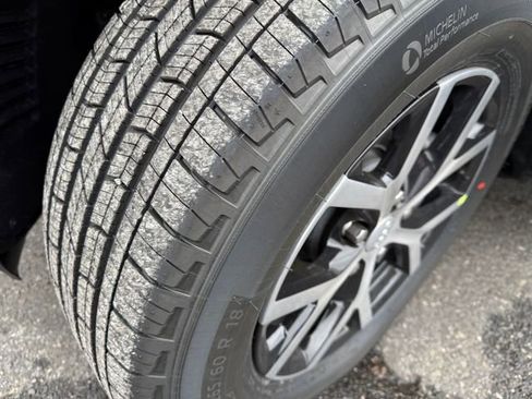 New 2025 Jeep Grand Cherokee Limited image 5