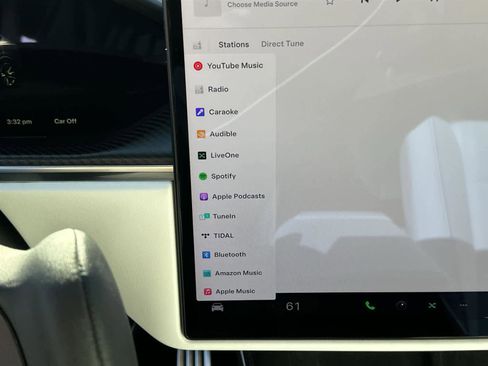 Used 2023 Tesla Model X Plaid image 16