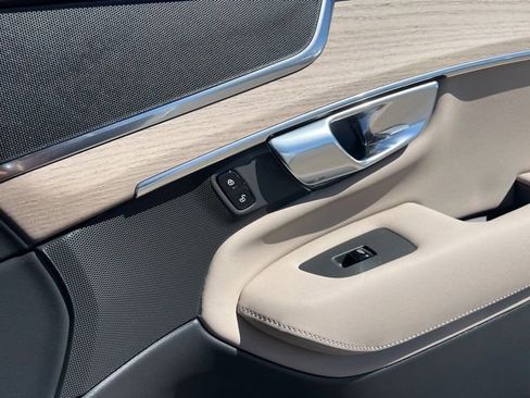 New 2026 Volvo XC90 B5 Core AWD/4WD image 32
