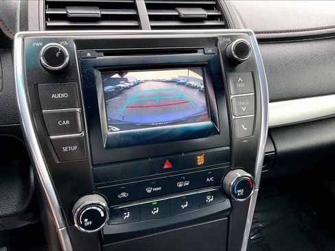 Used 2015 Toyota Camry SE FWD image 26