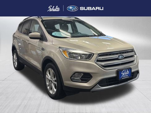 Used 2018 Ford Escape SE w/ SE Sync 3 Package AWD/4WD image 1