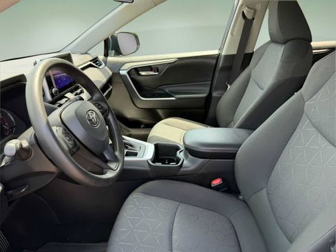 Used 2023 Toyota RAV4 XLE AWD/4WD image 57