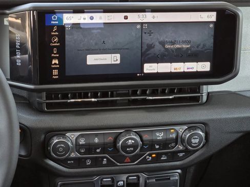 New 2025 Jeep Gladiator Willys image 10