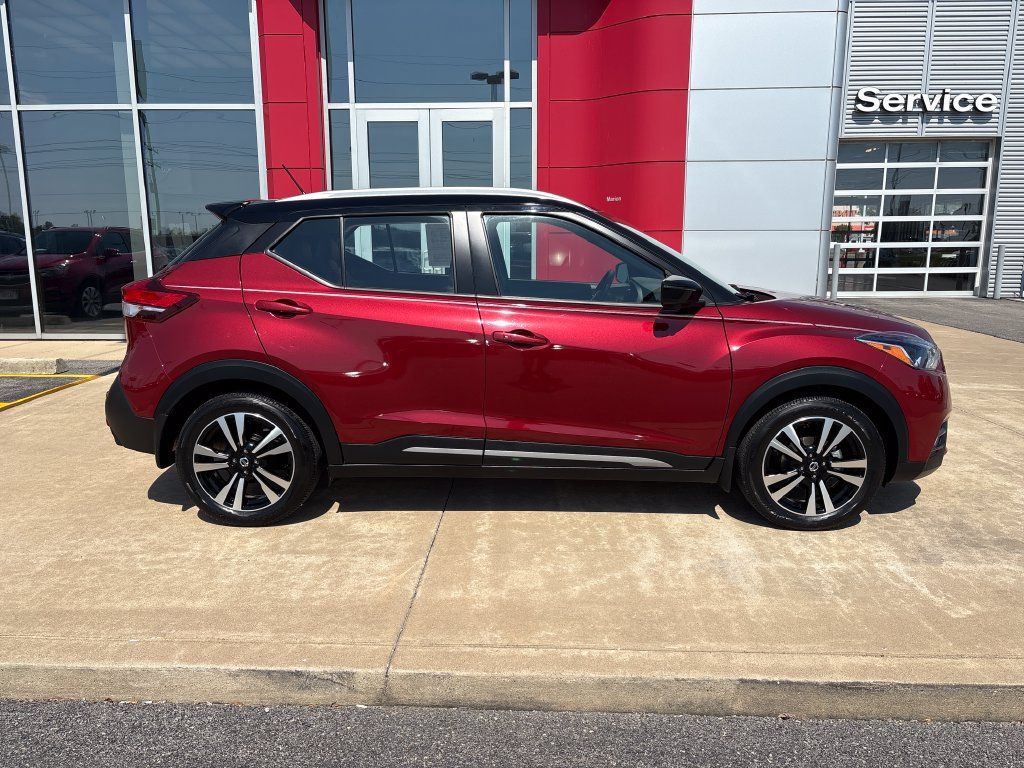 Certified 2020 Nissan Kicks SR w/ SR Premium Package FWD image 6