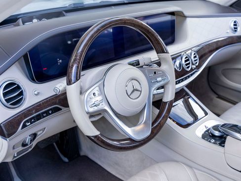 Used 2020 Mercedes-Benz S 560 Sedan image 16