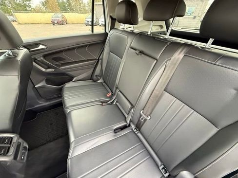 Used 2022 Volkswagen Tiguan SE AWD/4WD image 25