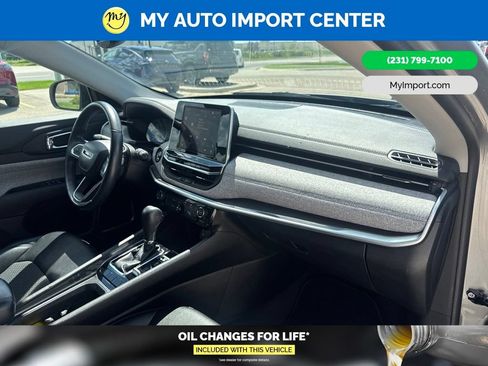 Used 2022 Jeep Compass Latitude w/ Convenience Group AWD/4WD image 30
