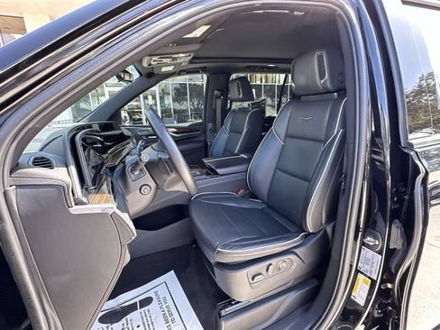 Certified 2024 Cadillac Escalade ESV Premium Luxury RWD image 19