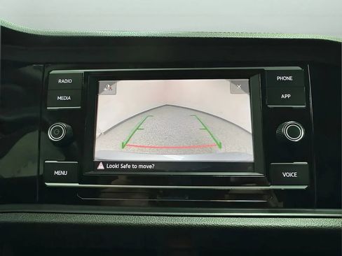 Used 2022 Volkswagen Jetta SE FWD image 19
