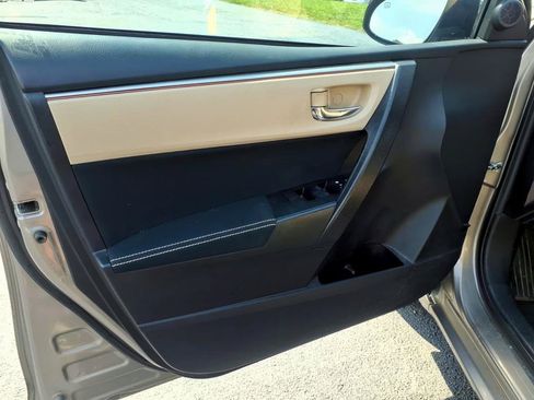 Used 2016 Toyota Corolla LE FWD image 14