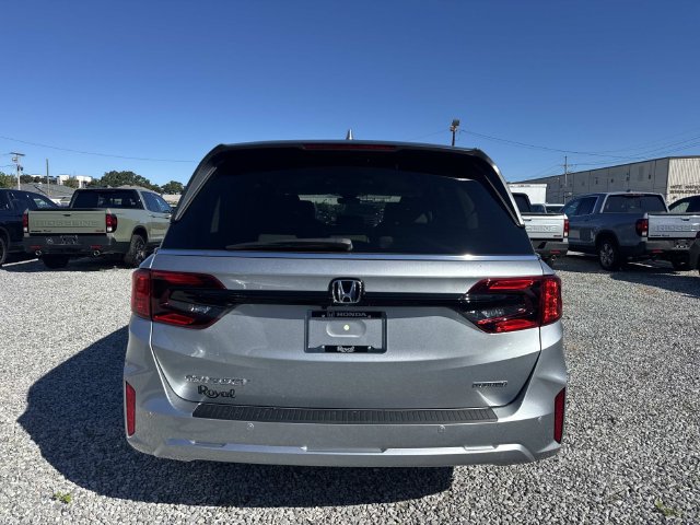 New 2027 Honda Odyssey Touring image 4