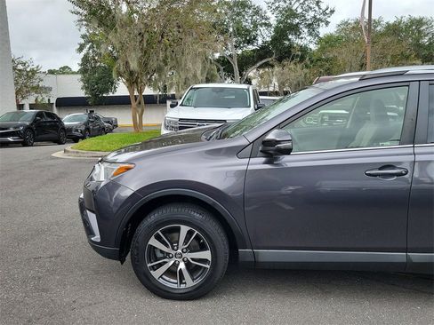 Used 2018 Toyota RAV4 XLE image 5