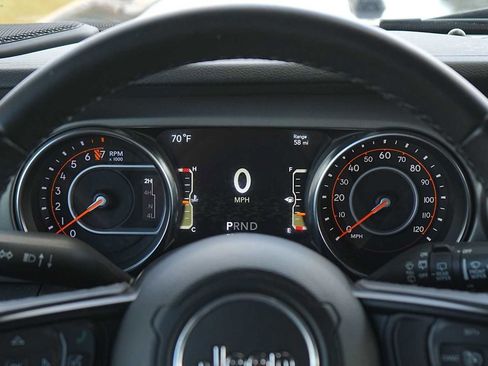 Used 2021 Jeep Wrangler Unlimited Sport image 22