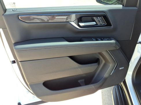 New 2026 GMC Yukon Elevation image 15