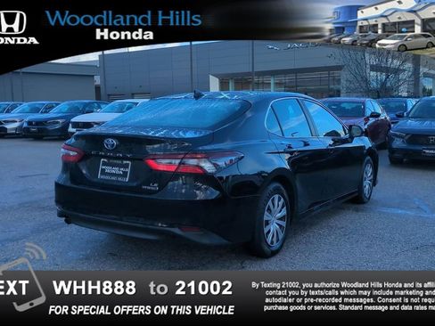 Used 2022 Toyota Camry LE image 5