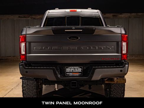 Used 2022 Ford F250 Lariat w/ Black Appearance Package image 7