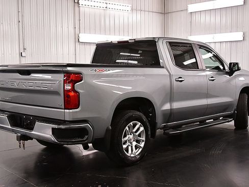 Used 2023 Chevrolet Silverado 1500 LT AWD/4WD image 7