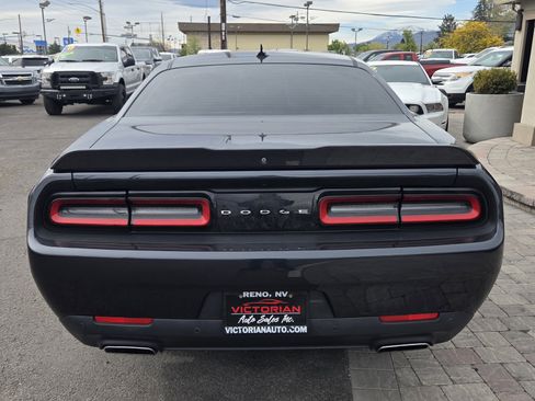 Used 2018 Dodge Challenger SXT Plus image 6