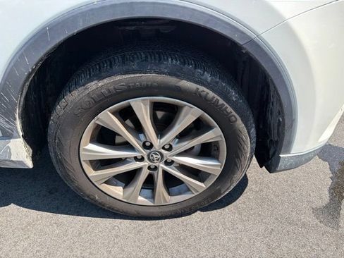 Used 2016 Toyota RAV4 Limited FWD image 10