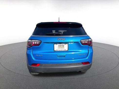 Used 2025 Jeep Compass Limited AWD/4WD image 12